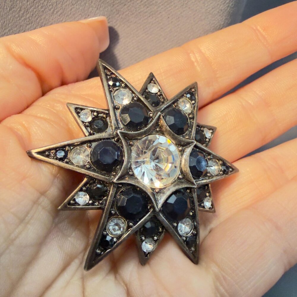 Star Brooch Black Clear Glass Rhinestone Silver Tone Starburst Pin 2.25" - Picture 3 of 7